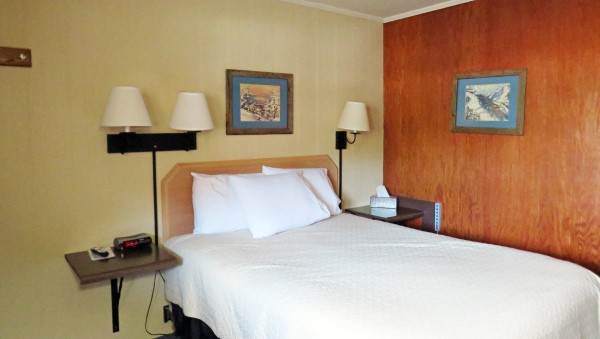 Indianhead Ironwood Hotel Queen